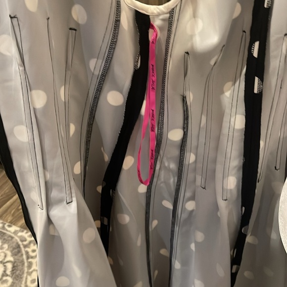 Betsey Johnson Women's Black and White Dress - Picture 7 of 7